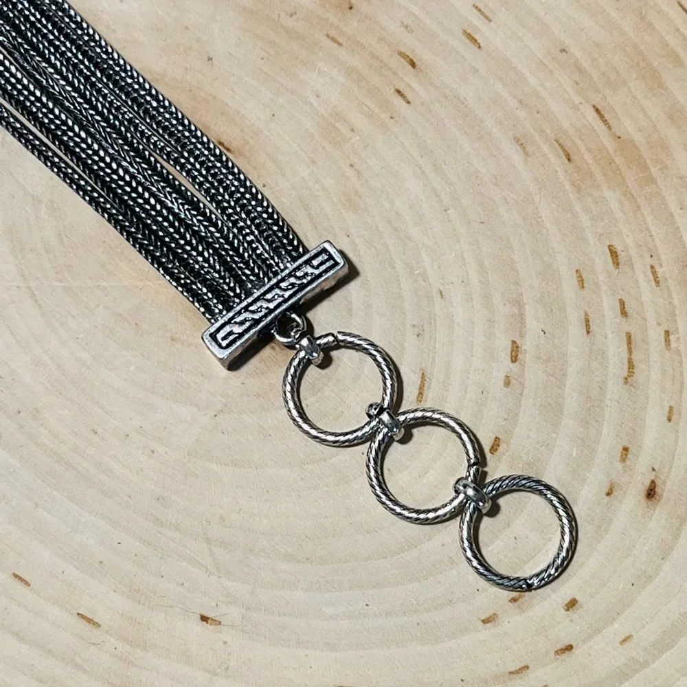 Multi chain snap bracelet with toggle clasp